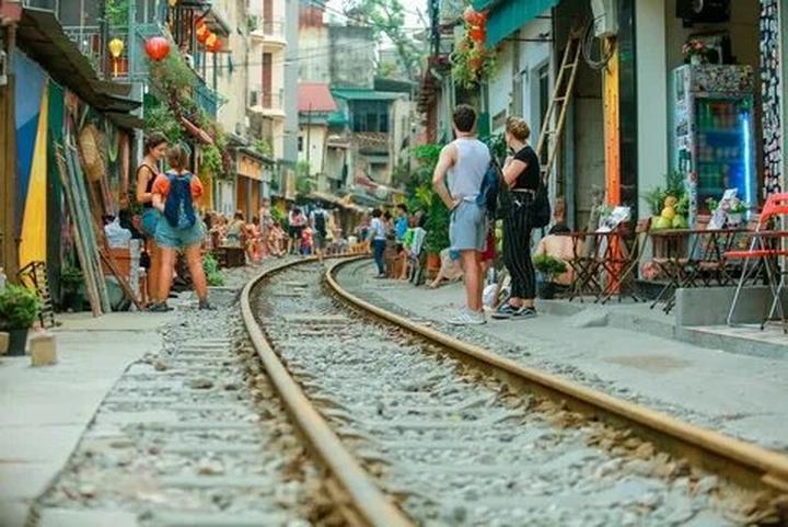 Chuyên gia Hotspot Matrix phân tích: Quá khứ từng bị chèn ép của và marketing video